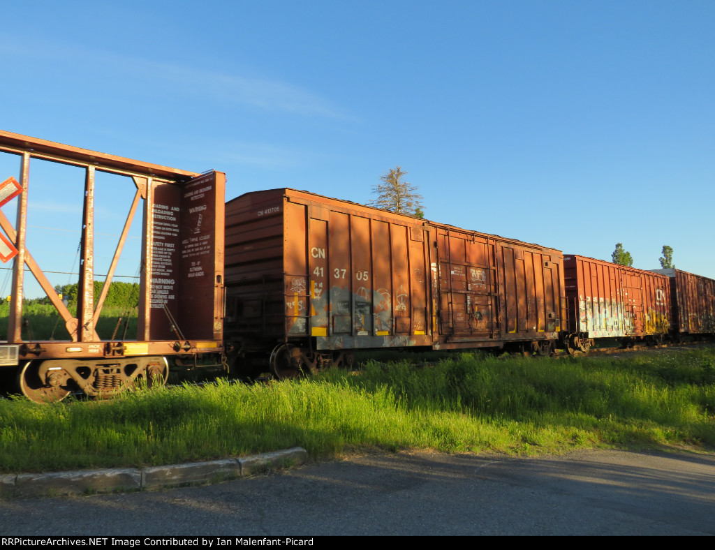 CN 413705